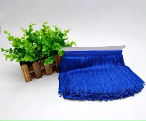 Dvojité královsky modré třásně 20 cm