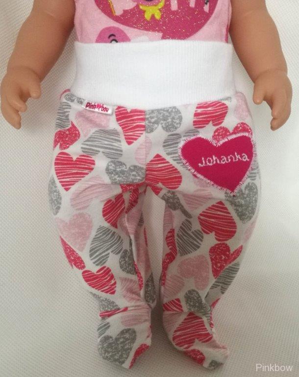 Polodupačky se jménem pro panenku miminko