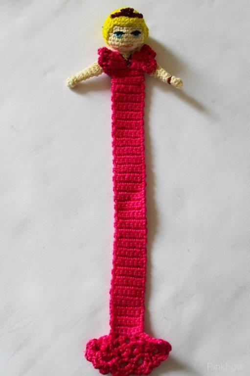 Háčkovaná záložka do knihy Princezna Rozárka