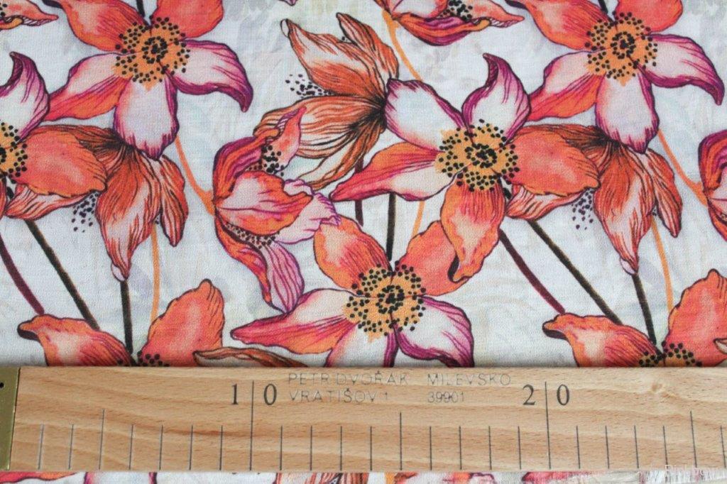 Šifon s oranžovými květy